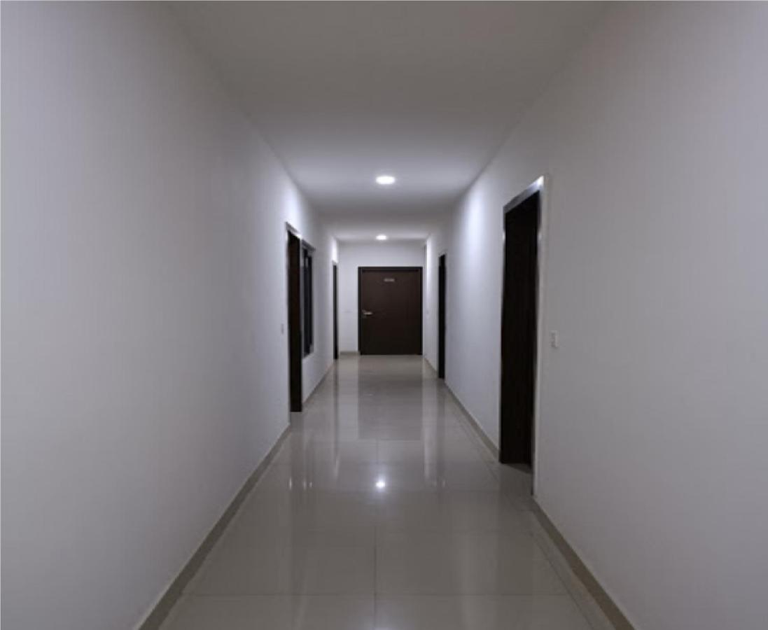 Supreme Guest House By Wb Inn Агра Екстер'єр фото
